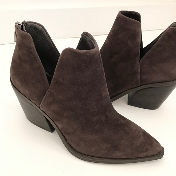 VINCE CAMUTO Gigietta Suede Boots Block Heel Booties Brown Women’s Size 8 - Picture 1 of 16